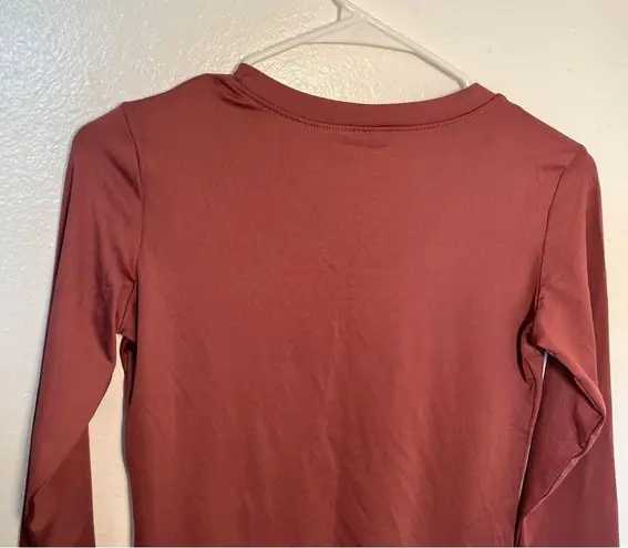 Long Sleeve Athletic Top V