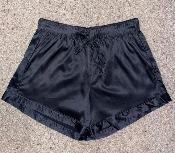 Parade Underwear Parade Black Satin Pajama Set