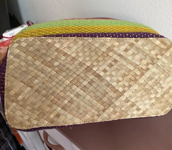 Gap  Jute - outer layer woven palm leaf inner layer and brown leather straps - Image 6