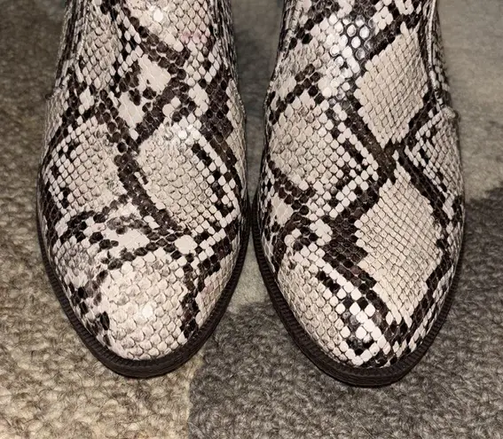 Snake print Western style booties Women's Sz 7 Style & Co White black grey