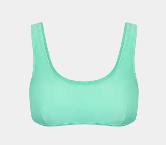 Halara 035H.- Solid U Neck Bikini Top Swimsuit.