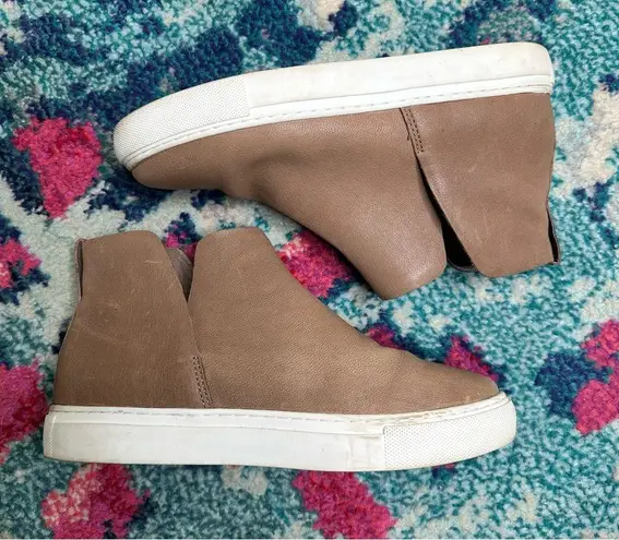 Birdies The Falcon High Top Sneaker in Cafe Au Lait Brown Leather Size 7.5