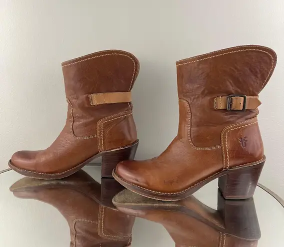 Frye Congac Brown Leather Carmen Shortie Ankle Buckle Stacked Heel Cowboy Boots