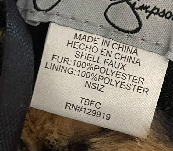 Jessica Simpson NWT Faux Fur Leopard sprint Bucket Hat - Image 5