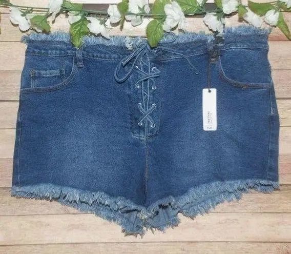 NWT Rue + High Rise Festival Shortie Jean Shorts Size 20 Lace Front Raw Edge Hem Blue