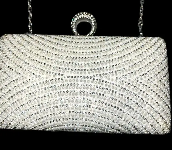 Gorgeous ivory white sparkling rhinestone/tiny pearls clutch bag. New White