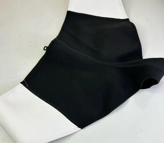 New Gigi C Bianca Color Block Bikini Bottom Size Large Black White Neoprene