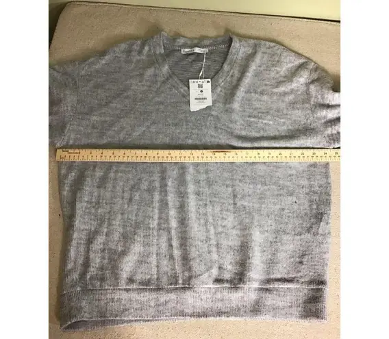 Bershka V-Neck Oversized Sweater Sz. Med light Gray NWT Comfy Oversized Fit