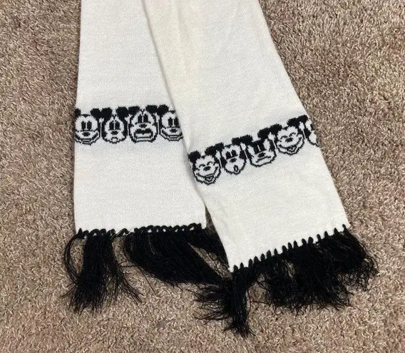 Disney  Scarf Black White Mickey Mouse Christmas Long Winter Womens 60in Fringe