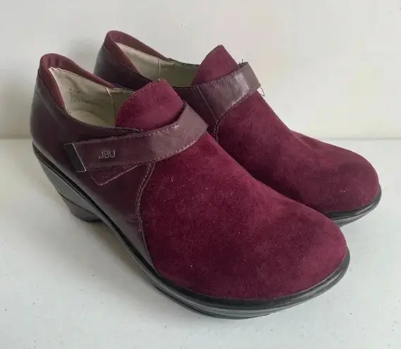 Jambu JBU Vegan Suede clogs Burgundy Maroon Size 9.5 GUC! Nurse Nursing Shoes