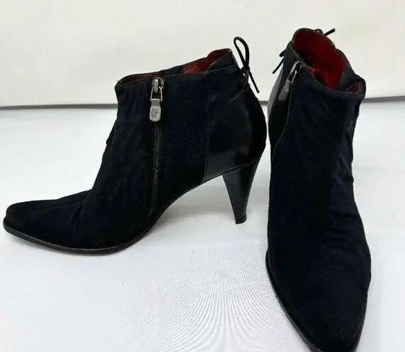 Donald Pliner Black Leather Crepe Elastic Calf Ankle Boot Shoe Lace Up Detail Size 7.5