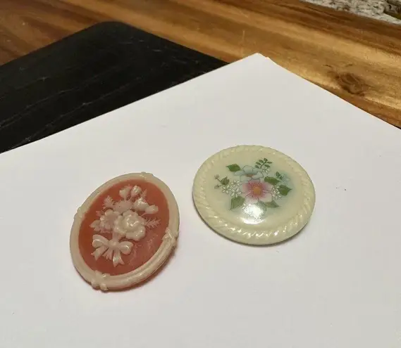 Lot Of 2 Signed Avon Flower / Floral Brooch Pins