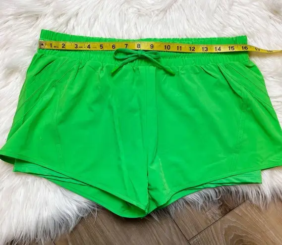 Zyia Green Velocity Shorts. Size Large. NWT
