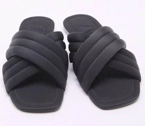 ZARA  FLAT QUILTED SANDALS SLIPPERS SLIP ON SLIDES BLACK 7.5/38 EUC