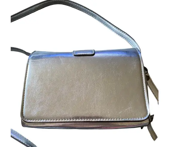 Sondra Roberts SQUARED Super cute silver metallic look crossbody bag