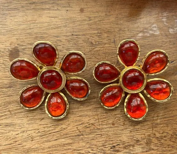Les Bernard Gripoix Style Glass Cabochon Flower Statement Clip Earrings 1980’s Orange