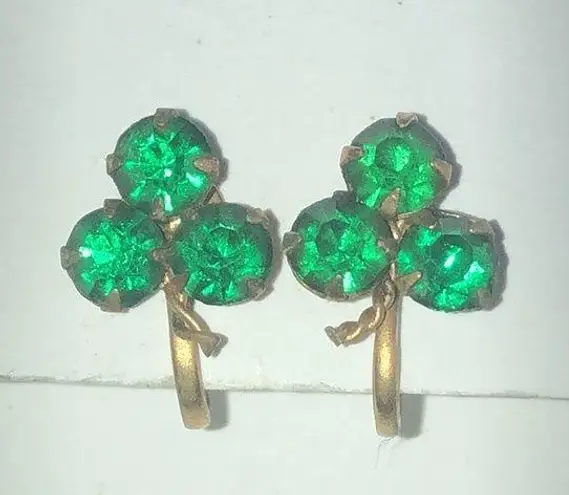 Vintage Gold Tone Green Rhinestones Shamrock Clover Screw Back Earrings