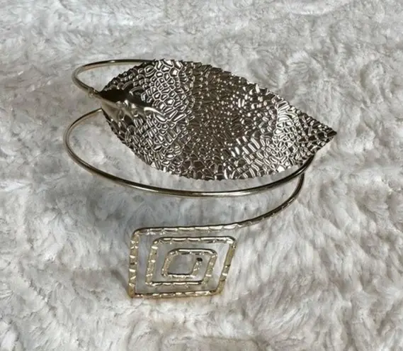 GOLD Upper Arm Cuff Arm Band Jewelry