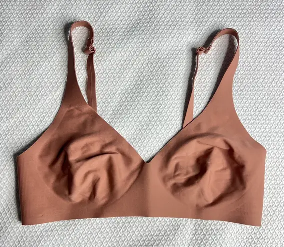 Bombas Women's No Show Plunge Seamless Wireless Bralette Size M Coco Plum - Image 1