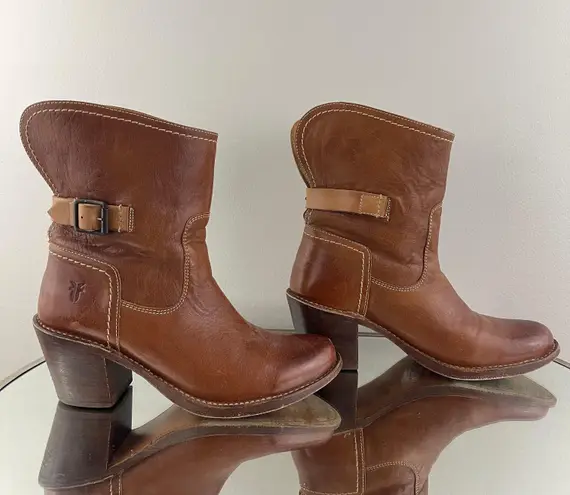 Frye Congac Brown Leather Carmen Shortie Ankle Buckle Stacked Heel Cowboy Boots