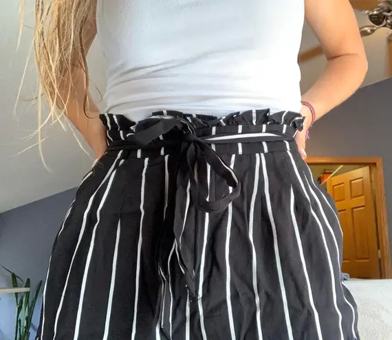Cute Stripe Pants Size M