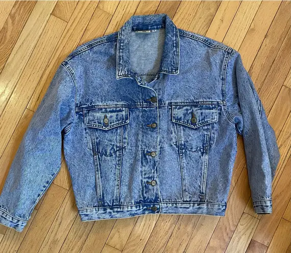 Vintage‎ Women's Bill Blass medium jean jacket with NY cityscape on back Blue - Image 1