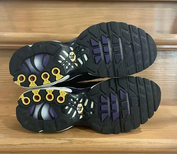 Nike Air Max Plus OG Voltage Purple Women’s Shoes