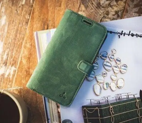 SNAKEHIVE Green Suede Leather Wallet 12 Pro Max Apple iPhone Case ID Card Holder