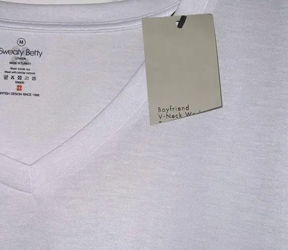 Sweaty Betty NWT  boyfriend V neck workout tee