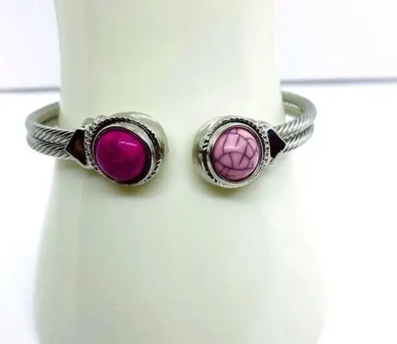 Boutique NWOT Snap-Button Charm Silver-Tone Bangle Bracelet