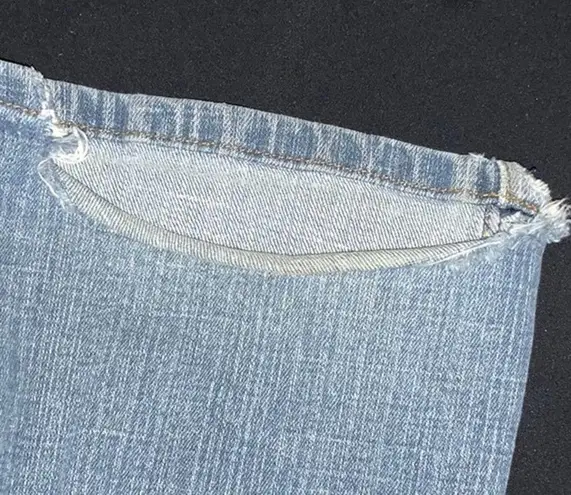 L.A. Blues MEDIUM WASH STRETCH DISTRESSED JEANS SIZE 14