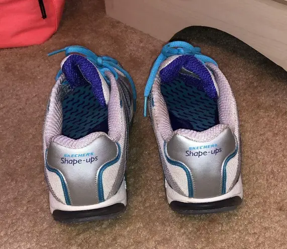 Skechers shape ups size 7.5
