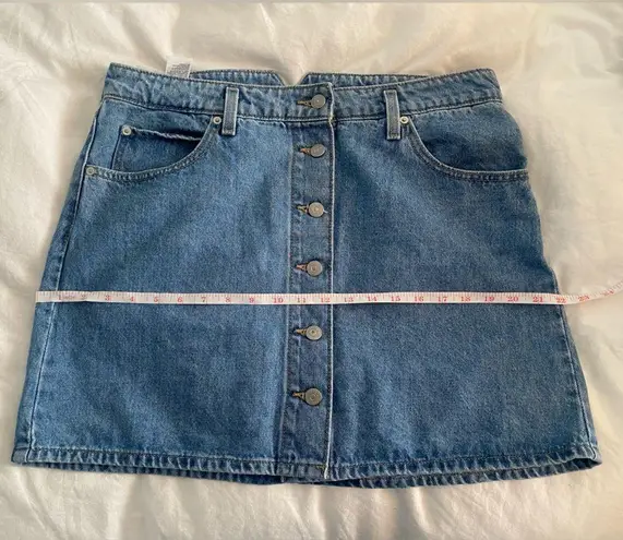 Levi's  Mini Button Front Denim Skirt / Medium Wash / Size 32