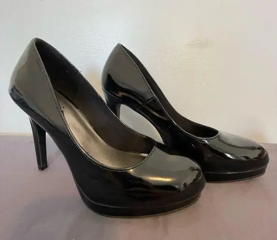 Fioni  Black patent heels