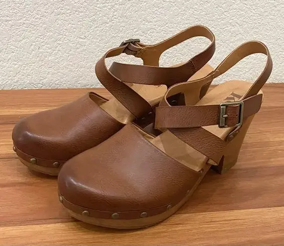 Kork-Ease KORKS Abloom Brown Studded Clogs Platform Sandals Size 8M