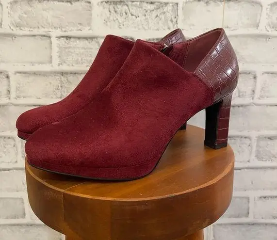 X-Appeal Women’s red faux suede ankle booties boots fashion heels 6.5