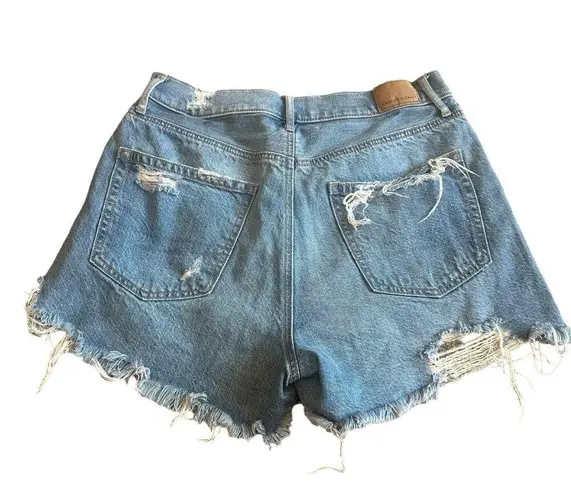 American Eagle  Highest Rise 90s Boyfriend Shorts Distressed Denim Size 8 Women's