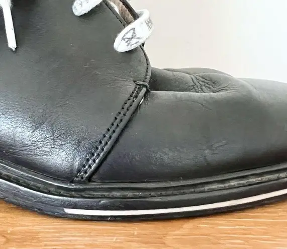 Josefinas Leather Lace