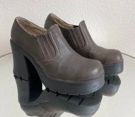 Lower East Side Vintage Y2K Brown Faux Leather Chunky Platform Heeled Ankle Boot