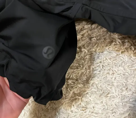 Lululemon Black Cropped Rain Jacket Size 4