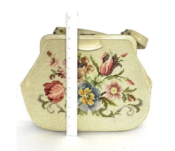 Vintage 50's Needlepoint Floral Purse Handbag Pockets Coin Purse Beige