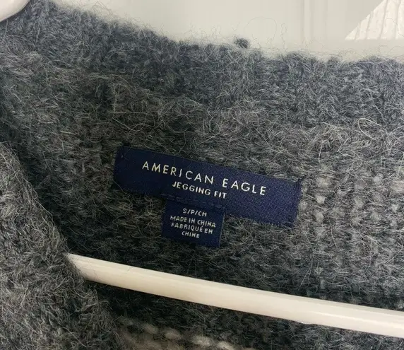 American Eagle  jegging fit striped sweater