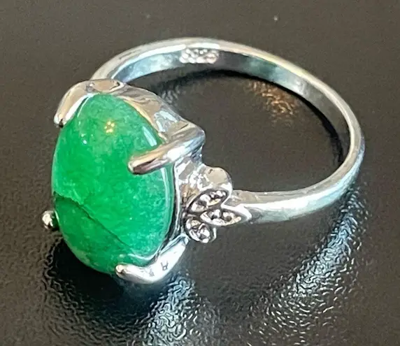 S925 silver green jade stone ring size 7.5