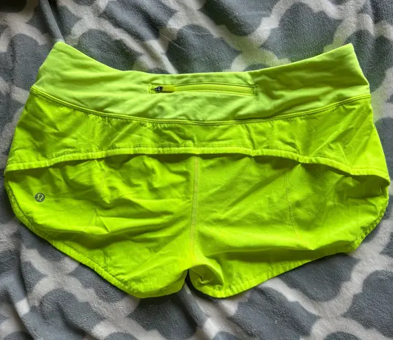 Lululemon Hotty Hot Short 2.5”