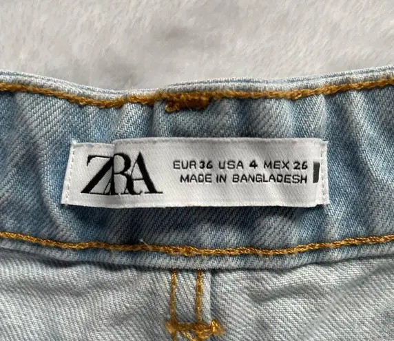 ZARA Vintage Style Ultra High Waisted Distressed Light Wash Denim Shorts 4/26