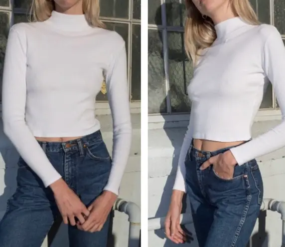 Brandy Melville White Turtleneck