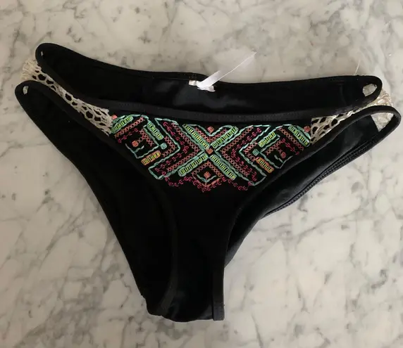 Ella Moss Dream Weaver Embroidered Netted Bikini Bottom