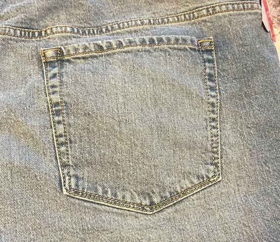 Isabel Maternity New Jean Midi Short Size 16