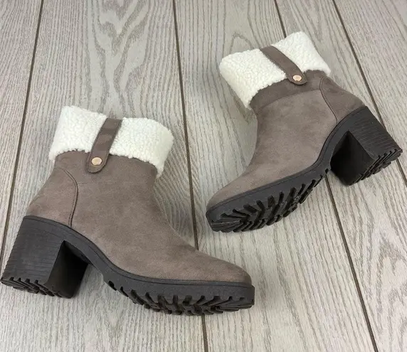 Olivia Miller Amy Women's Sherpa Cuff Ankle Boots 8.5 Sand (Tan/Taupe) $99