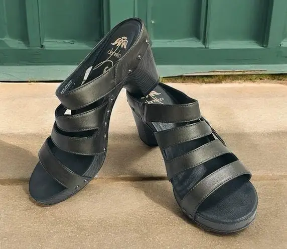Dansko Rare NIGELLA Black Leather Strappy Flower Sandal Mule Heel 40 women 9.5